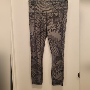 Athleta Gray and Black Patterned Leggings